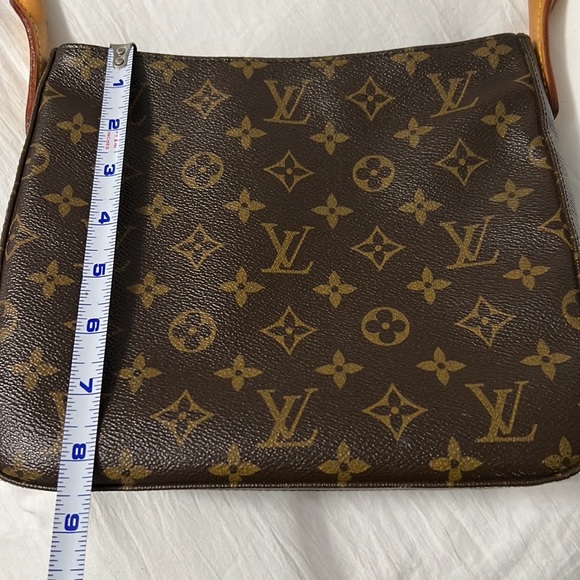 LOUIS VUITTON Monogram Looping MM. - Picture 5 of 8